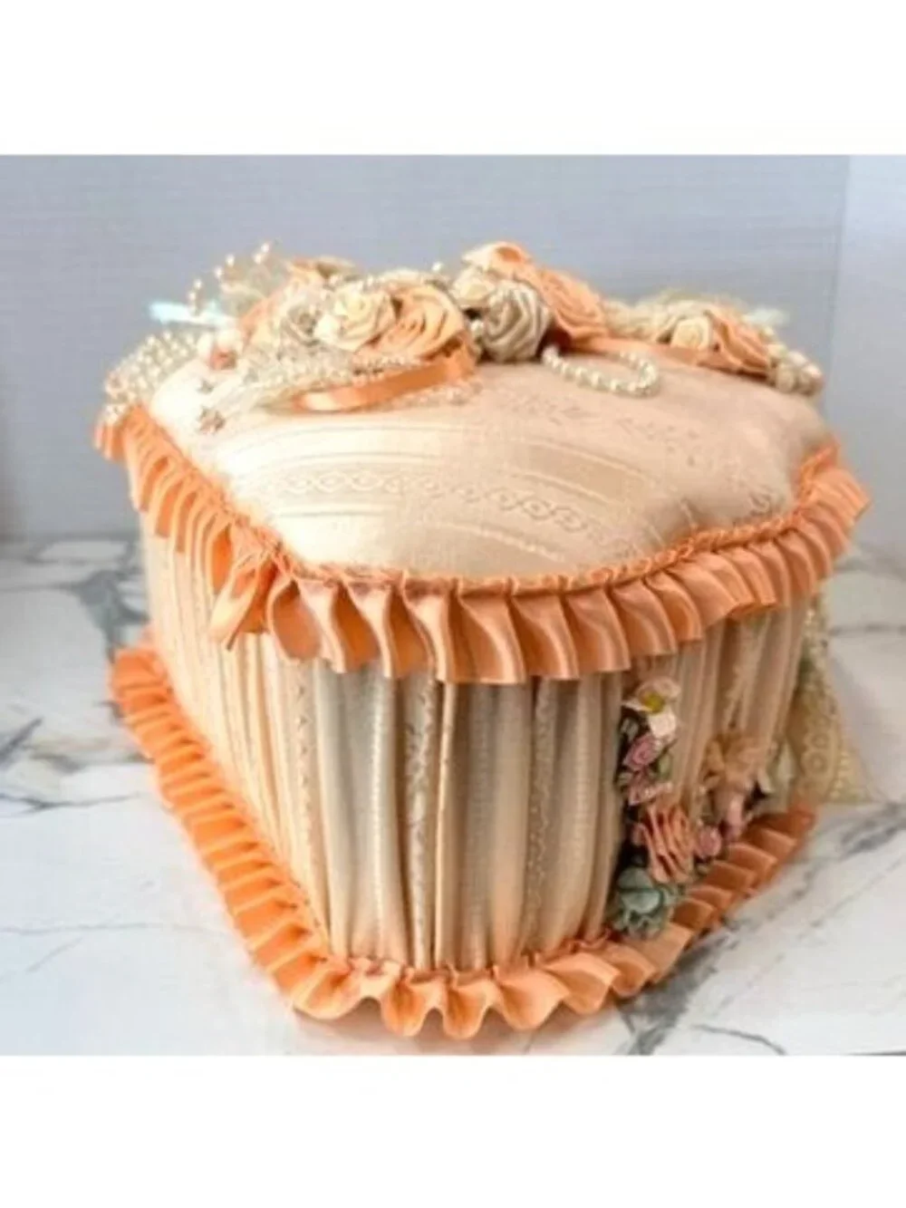 VTG Shabby Chic Peach Satin Fabric Keepsake Box Ribbon Roses Pearls
